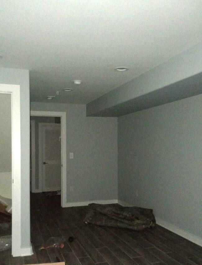 Building Photo - Stunning 4-Bedroom Townhome in Grays Ferry! Available NOW!