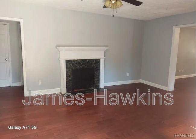 Building Photo - 114 Stuart St