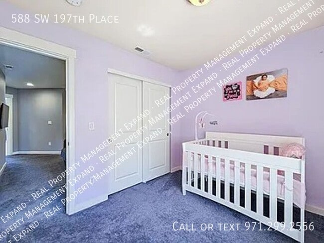 Building Photo - 588 SW 197th Pl
