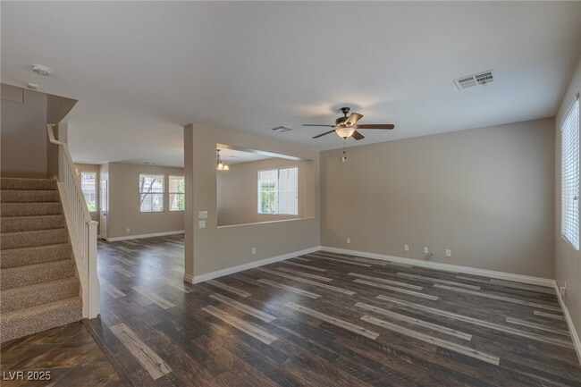 Building Photo - 145 Staplehurst Ave