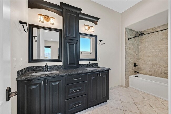 Building Photo - Custom Luxury Home with Strip and Mountain Views!