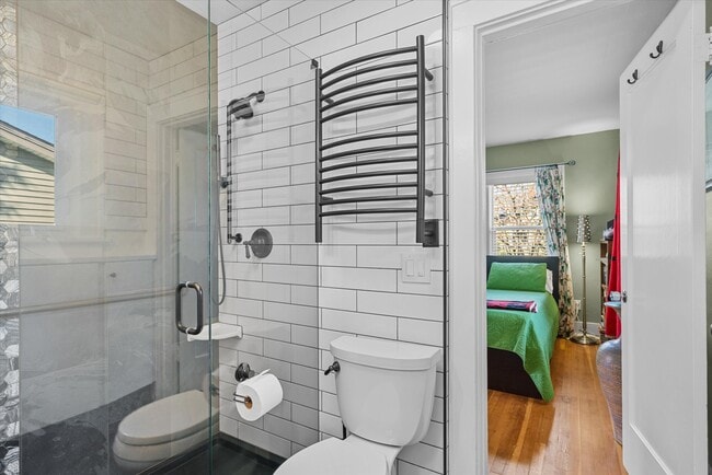 Building Photo - 840 N Farragut St