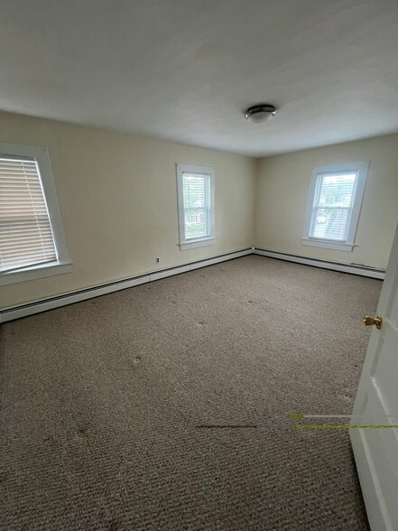 Master Bedroom - 149 Kanouse St