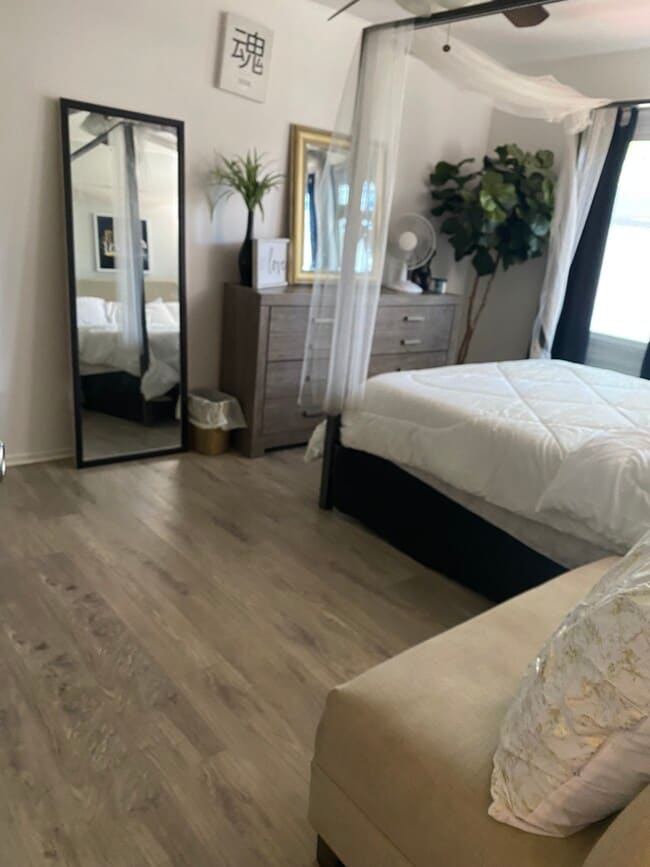 Building Photo - 458 Skokie Ln