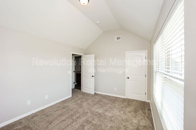 Building Photo - 116 Slate Dr