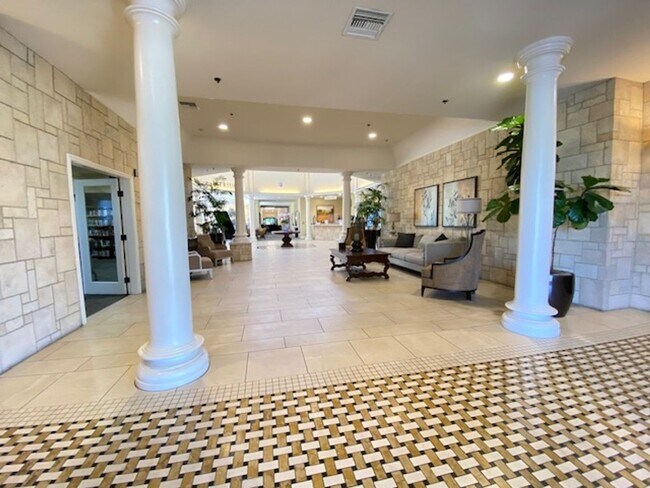 Building Photo - GOLF COURSE VIEW HOME AT THE COLONY - 55 P...