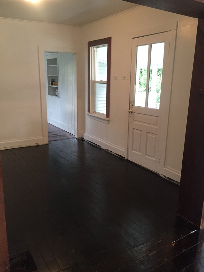 Dining Room - 123 W 14th St