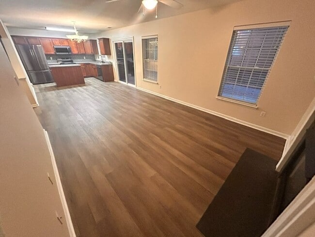 Building Photo - Arbor Oaks Subdivision 4BR 2.5Ba