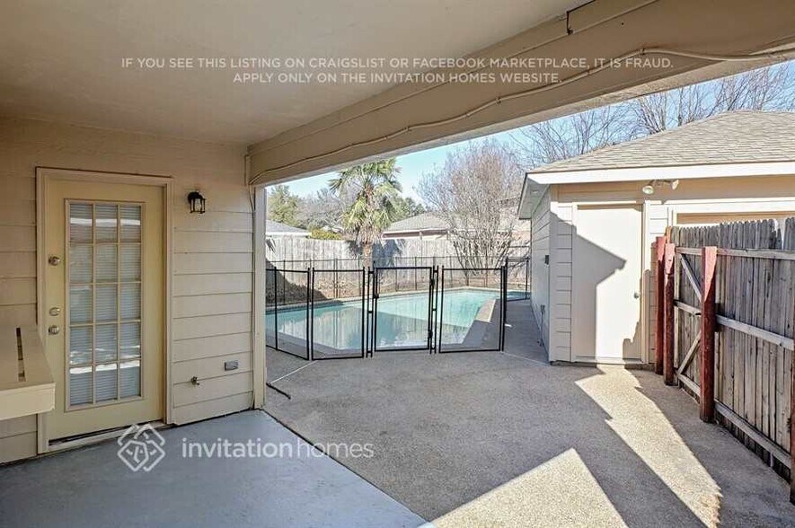 Building Photo - 4147 Cedar Dr