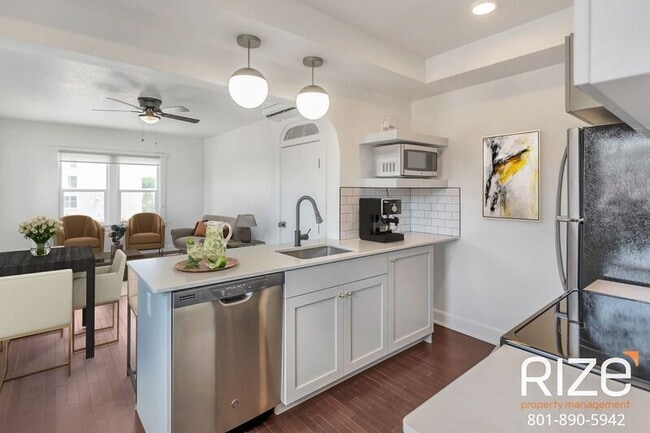 Building Photo - 521 S 500 E