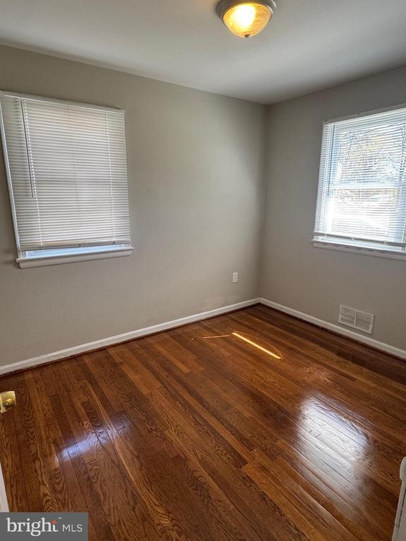 Building Photo - 9604 49th Ave