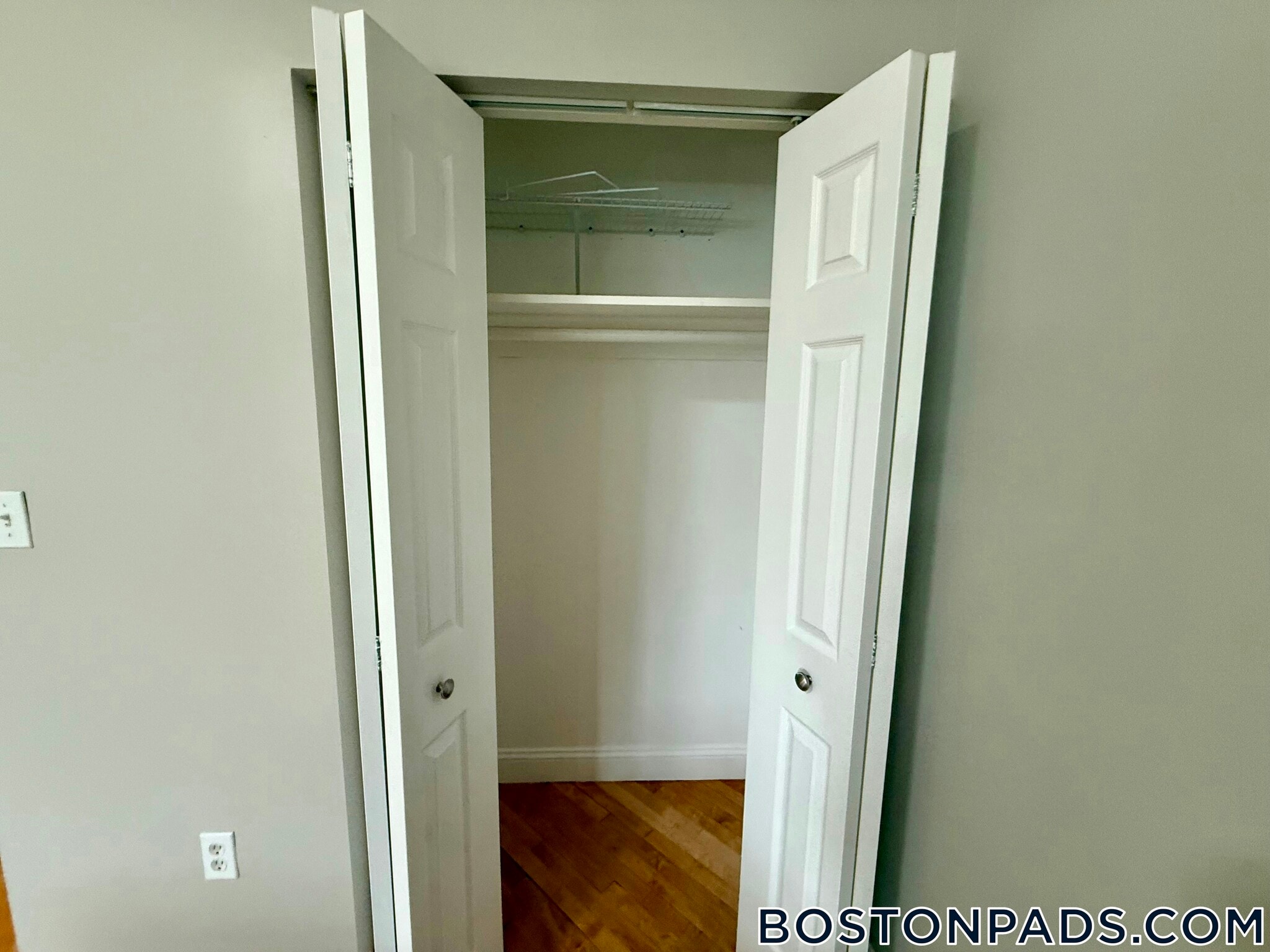 Building Photo - 312 Shirley St