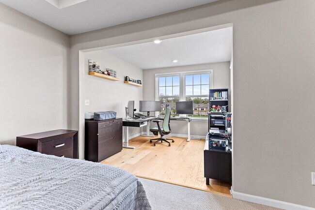Building Photo - 1675 Addison Cir