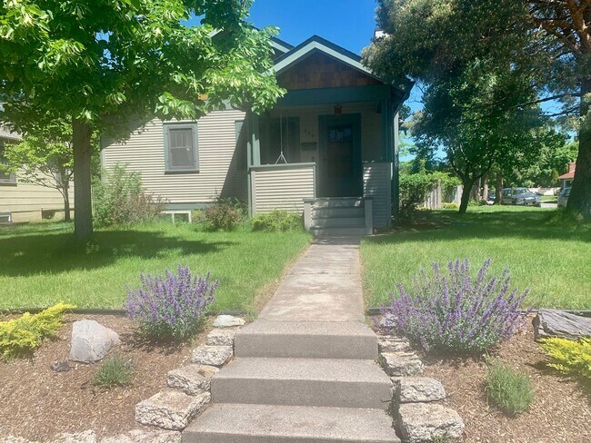 Building Photo - Charming 3 Bed, 2 Bath Craftsman in Missoula’s Coveted University Area