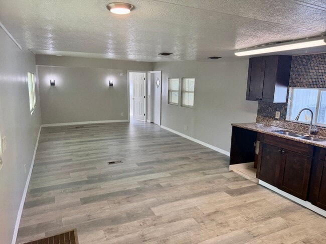 Building Photo - 7213 Harney Rd