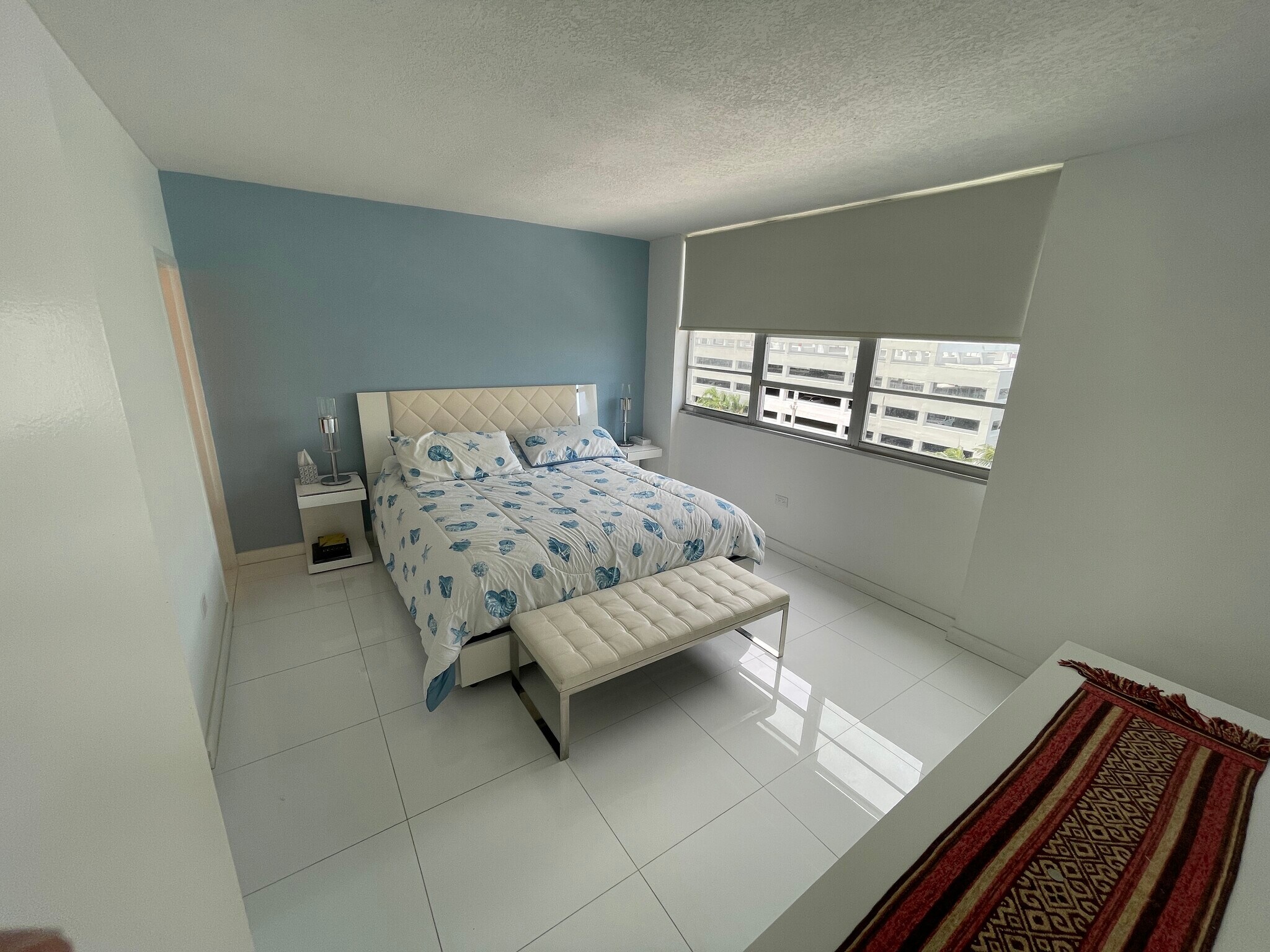 Building Photo - 801 Brickell Bay Dr