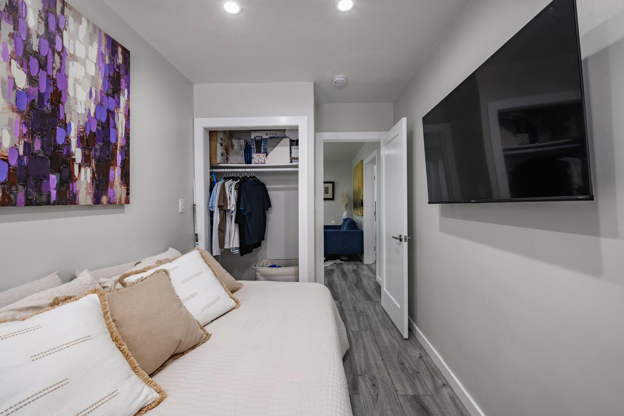 Building Photo - 5973 Guthrie Ave