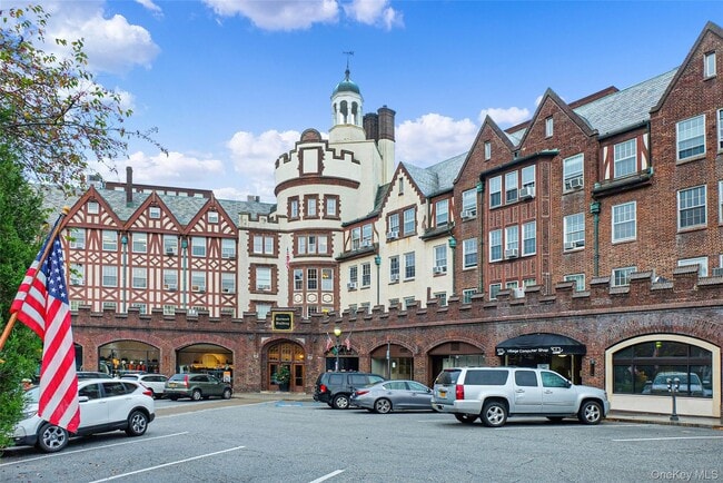 Building Photo - 26 East Pkwy