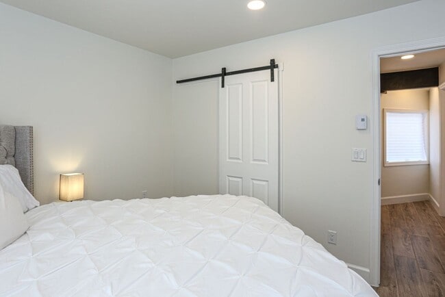 Building Photo - 6 month lease! Updated Baldy Breckenridge Townhome! Dogs negotiable!