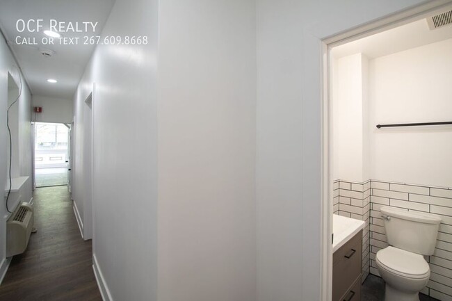 Building Photo - 1413 Lombard St