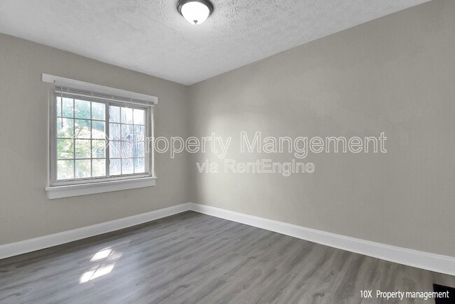 Building Photo - 532 S Terrace Ave