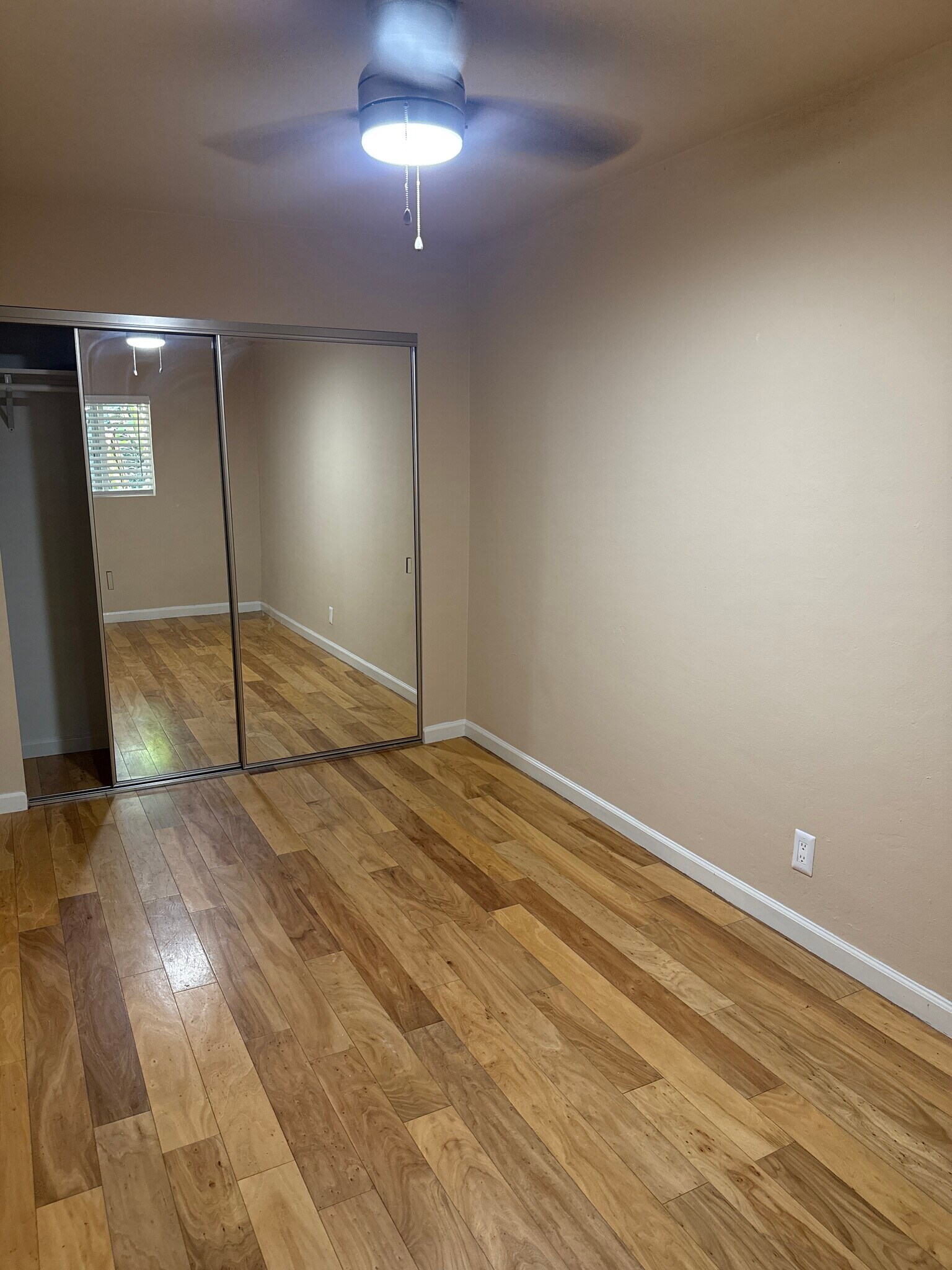 Building Photo - 1711 Miramar St