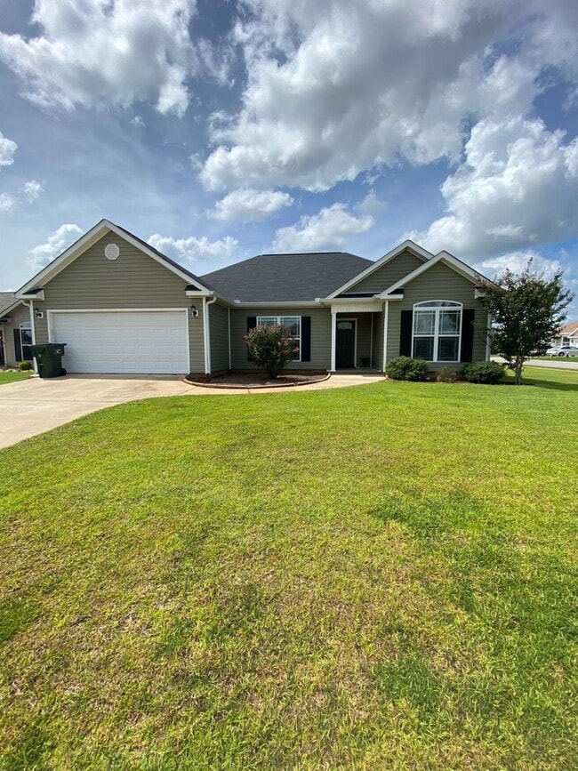 Building Photo - Adorable 3 bed/2 bath home! Great location!