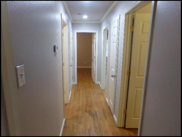 Building Photo - 305 W I Ave