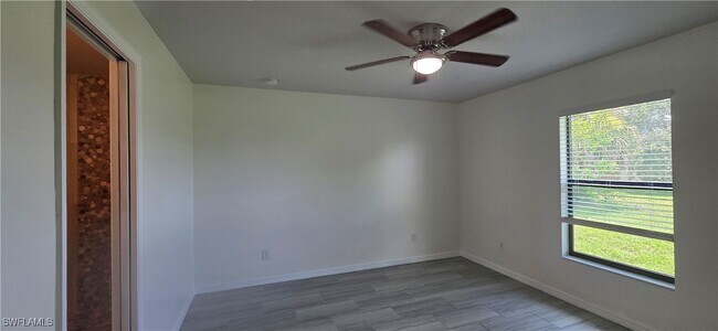Building Photo - 414 NE 25th Ave