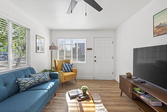 Building Photo - Welcome to Reno Nevada’s Biggest Little BnB !!