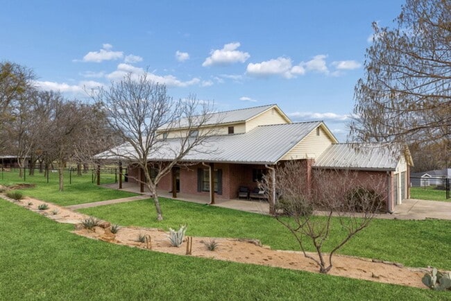 Building Photo - Stunning 4 bedroom 3.5 bath with office that sits on 1.5 acres in ALEDO ISD