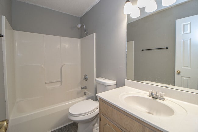 Building Photo - 1913 Timberline Cir