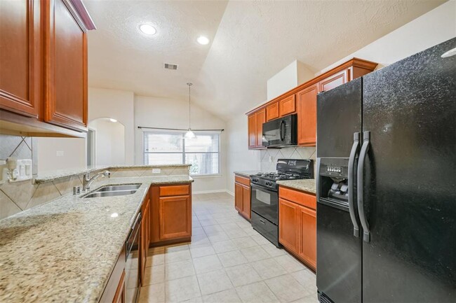 Building Photo - 13247 Gardnerville St