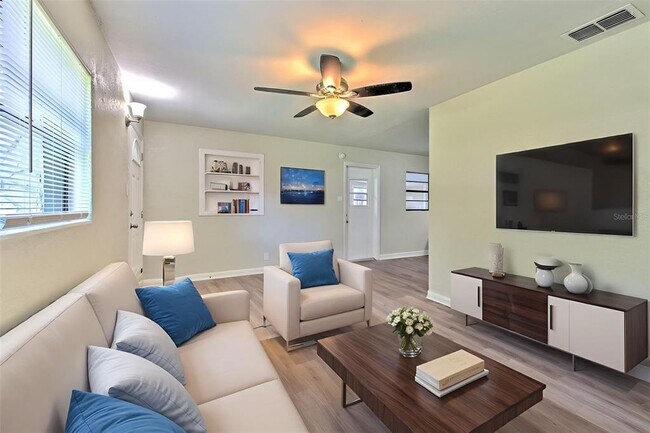 Building Photo - 475 W Ethelene St