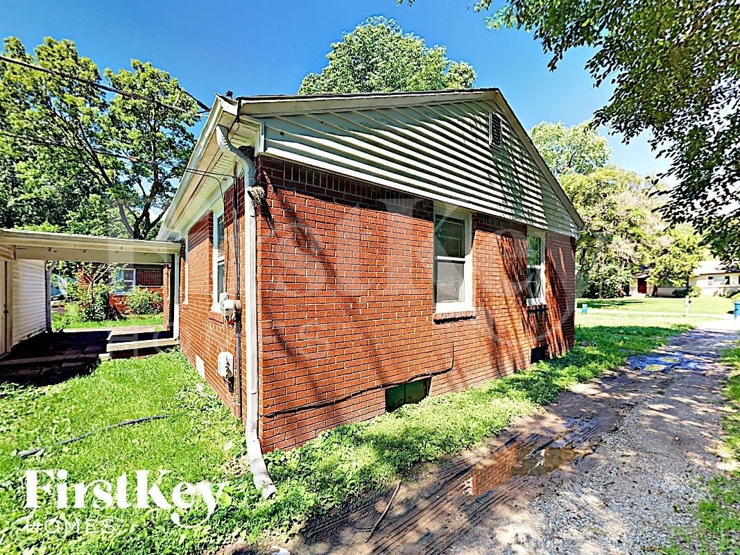 Building Photo - 6108 Bettcher Ave