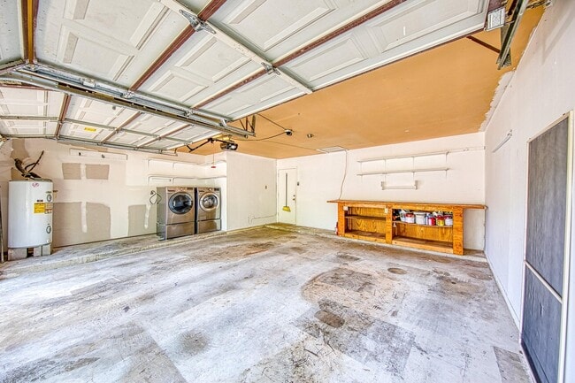 Building Photo - 22411 Elsinore Dr