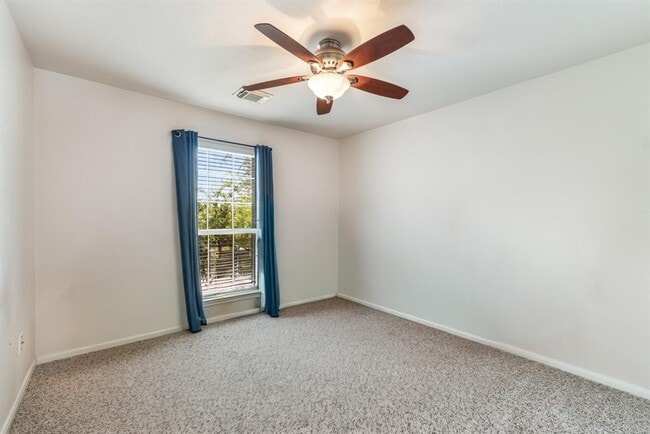 Building Photo - 1107 Hollybrook Cove