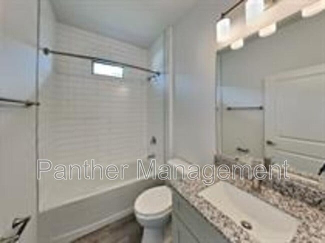 Building Photo - 24501 Zephyr Ct