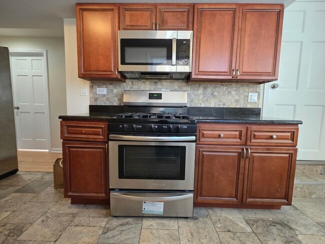 Building Photo - 4122 N Kolmar Ave