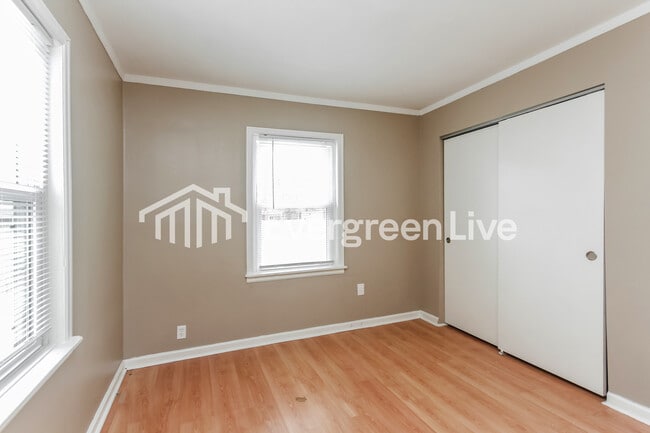 Building Photo - 225 Burke Ave