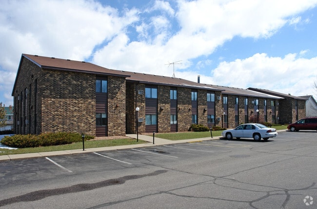 Building Photo - Koester Court Apartments