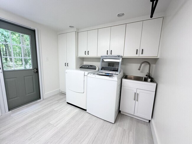 Building Photo - Updated Country Retreat with Modern Finishes & Peaceful Pungo Living