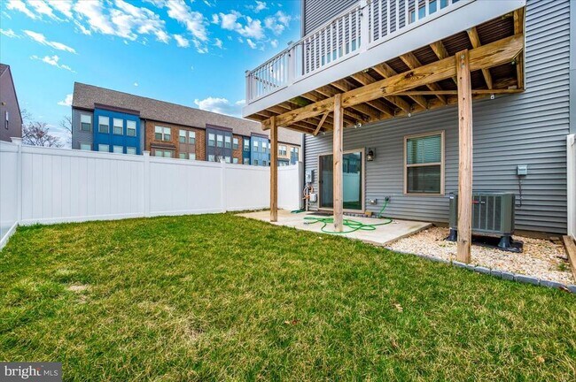 Building Photo - 45366 Daveno Square