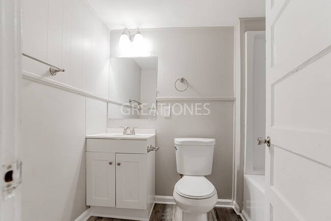 Building Photo - Charming 2 bedroom home in Anderson!