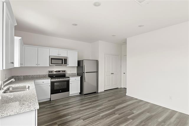 Building Photo - 425 Merced River Ln