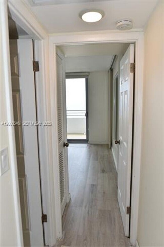 Building Photo - 5555 Collins Ave