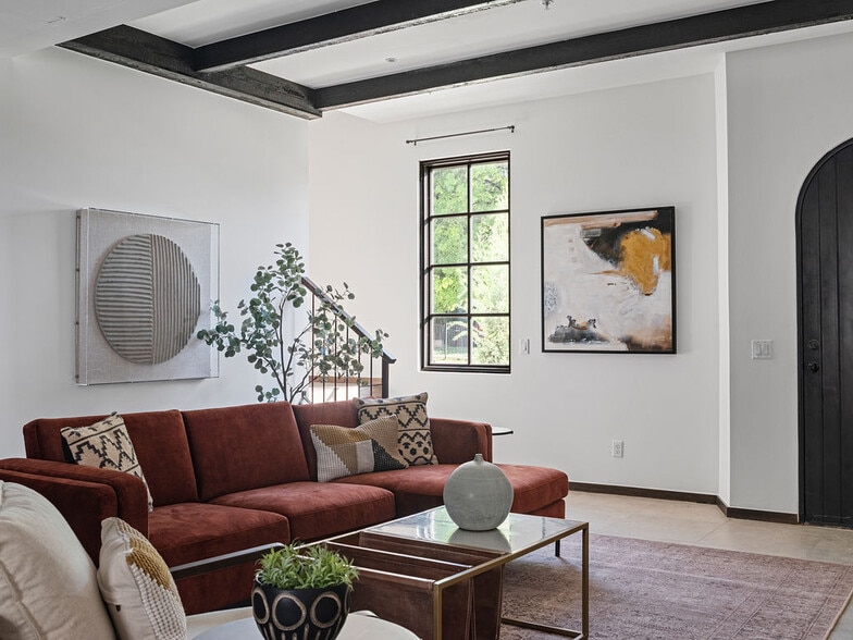 Building Photo - The Spaniard