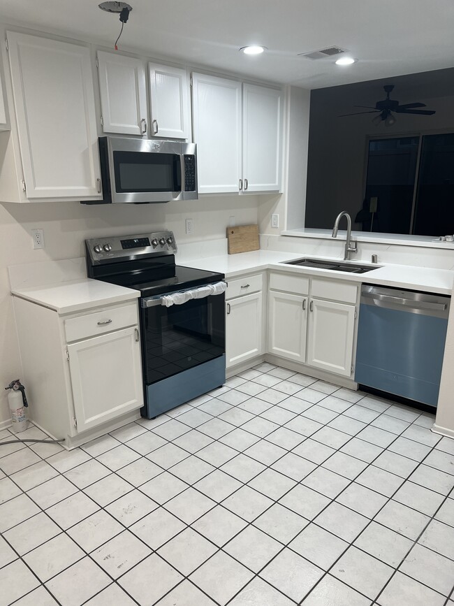 New Appliances - 128 California Ct