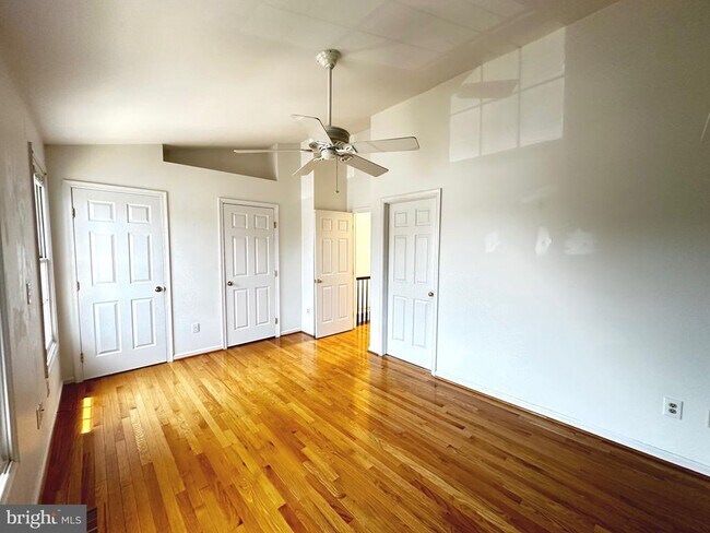Building Photo - 9799 Mock Orange Ct