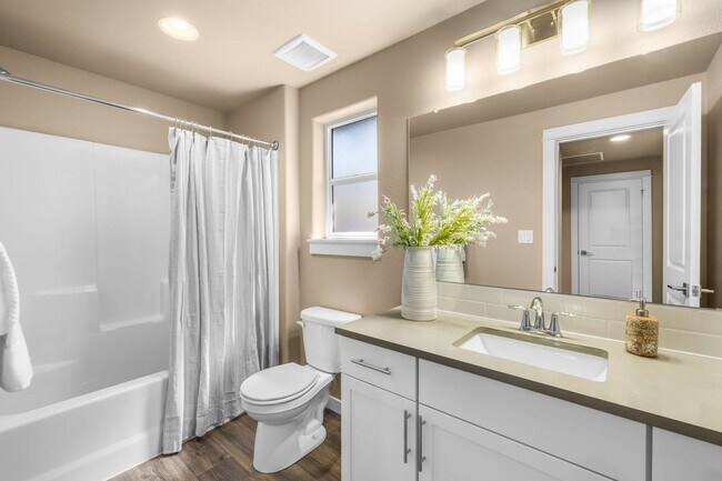 Building Photo - Brand New Stunning 3 Bed/2.5 Bath Townhouse-Old Farm District